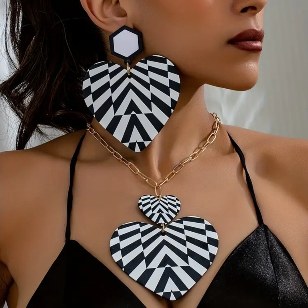 Geometric Black and White Heart Jewelry Set
